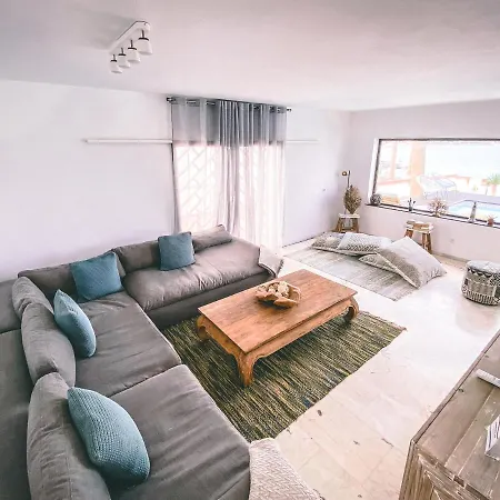 Villa Flamencos By Veaco- Beachfront & Pool