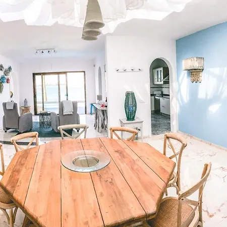 Flamencos By Veaco- Beachfront & Pool * Corralejo