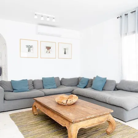 Villa Flamencos By Veaco- Beachfront & Pool *