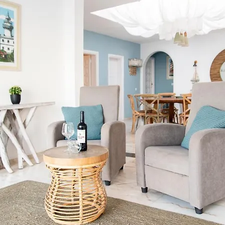 Villa Flamencos By Veaco- Beachfront & Pool